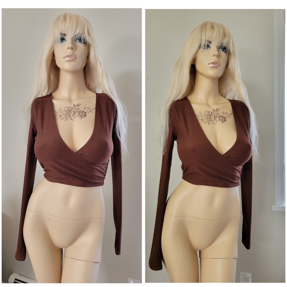 NWOT Forever21 faux wrap crop top v neck sexy low cut. Size L - Picture 1 of 5